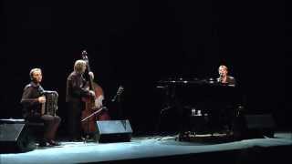 Mathieu Rosaz chante Barbara - Ma plus belle histoire d'amour (instru.) + À chaque fois (Live 2013)