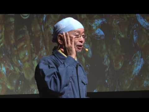 , title : 'Bees are Our Greatest Teachers | Yasuki Funahashi | TEDxAnjo'