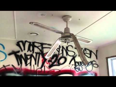 Abandoned- Crazy graffiti in house
