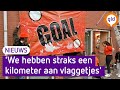 Dennis heeft nu al Oranjekoorts: 'Er hangt hier straks voor 1000 meter aan vlaggetjes'