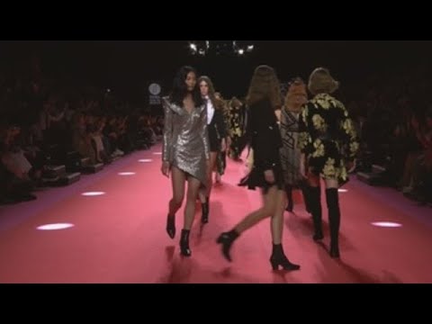Teresa Helbig presenta su colección Opium en la MBFWM