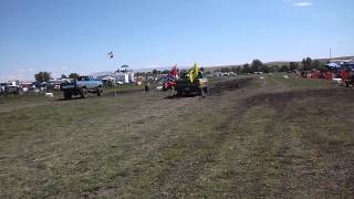preview picture of video 'GMC KILLS JOHN DEER FORD TRUCK IN MUD BOG RACE IDAHO NEW PLYMOUTH 2013'