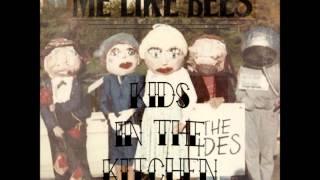 Kids in the kitchen- Me like bees