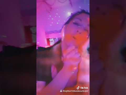 TicTok'in to Heroes - Alessio, Tove Lo, Hard Rock sofa