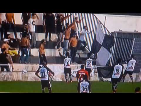 Vila Real - Aves interorompido por confrontos na bancada