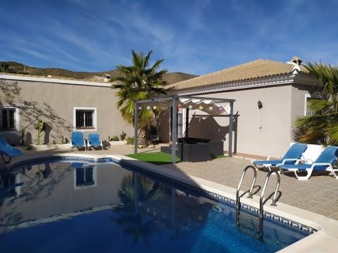 SOLD - Villa Cambria AH12046 - Beautiful villa with a lovely pool + garage for sale in Arboleas