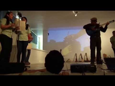 Campo afuera de Suna Rocha.