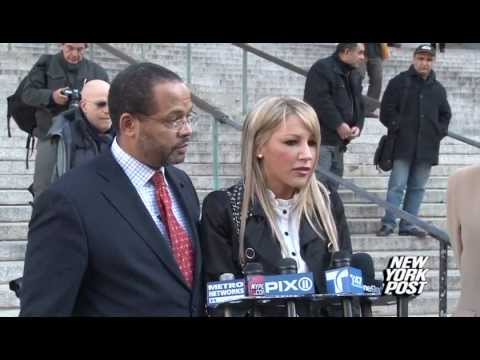 Model takes jab at Oscar - New York Post