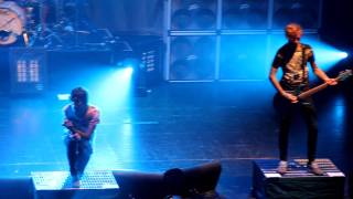 Bring Me The Horizon- "Football Season Is Over"- Oliver has Fan Sing on Stage with Him