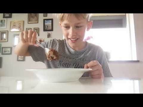 Min mor skal bestemme hvad jeg skal spise en hel dag #1