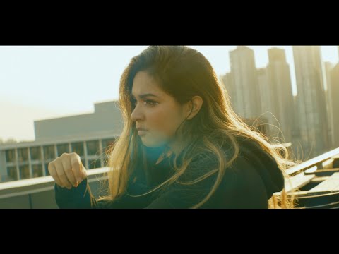 LANDY GARCIA FT JAY RAMIS - Si ANDAS CON ESE ... Landy Garcia  - (Offical Video)