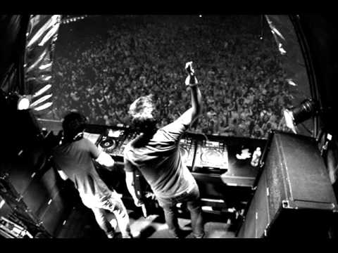 Example vs Quintino & Sandro Silva - Epic The Way You Kissed Me