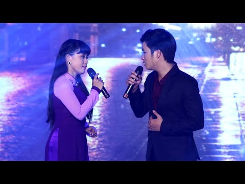 Thể hiện bởi Hồng Quyên