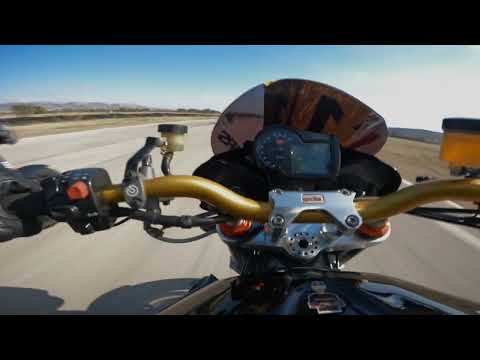 Aprilia Tuono 1000r V2 playing with Aprilia Tuono 1000 V4 || Megara circuit, Athens