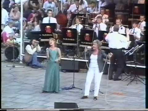 Helen Sjöholm Peter Jöback Marianne Mörck Musikalkväll Del 4