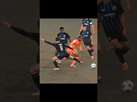 بارد جدا 🥶😮‍💨#برشلونة #لامين_يامال #barcelona #lamineyamal #barca #fyp #yamal #football #explore