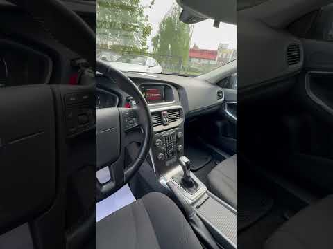 фото volvo v40 ii 0