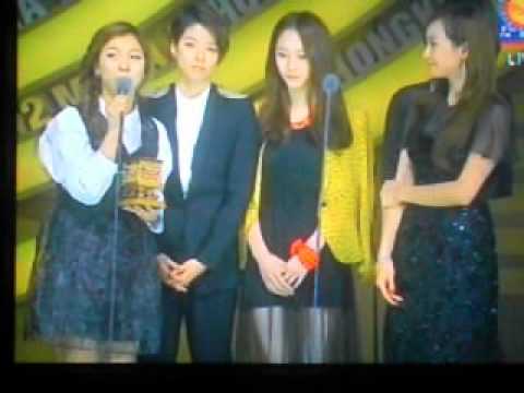 MAMA2012 113012 best female group SISTAR