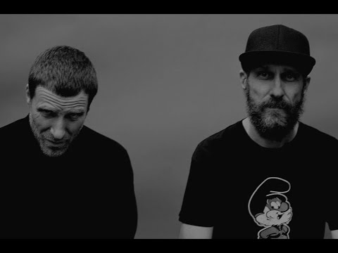 Nudge it  -  Sleaford Mods and Amy Taylor | Lyrics / Español