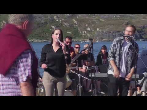 'Collage' (Cork Music Group) 'live' on the pier outside O' Sullivans bar - Crookhaven