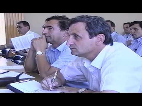 Kryetaret e rretheve te Partise Socialiste pergatiten ne prag zgjedhjesh (7 Korrik 2000)