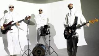 Los Pirañas :: El Colibri Bajo Perfil