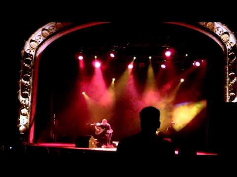 Alkinoos Ioannidis - Stin agora tou Al Xalili (live at The Opera House, Toronto)