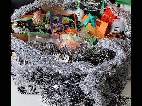 download lagu mp3 mp4 Halloween Hamper, download lagu Halloween Hamper gratis, unduh video klip Halloween Hamper
