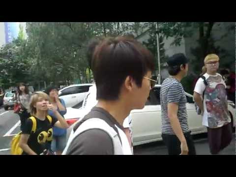 [KangHae HD FANCAM] 120720 Outside KBS Building - Kangin & Donghae (SUPER JUNIOR)