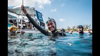 WATCH as Alessia Zecchini of Italy glides like an arrow to a new World Record 107m CWT