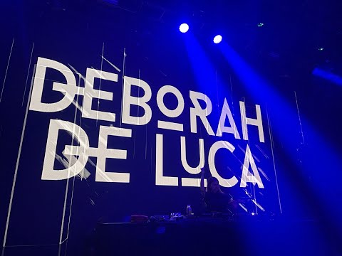 DEBORAH DE LUCA - CHIAGNE - Geolier, Lazza @ London 2023 by @domelove [ 4K ]