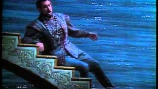Plácido Domingo sings "Nessun dorma" from Puccini's "Turandot"