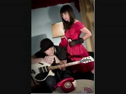 download lagu mp3 mp4 Artista De Alambre, download lagu Artista De Alambre gratis, unduh video klip Artista De Alambre