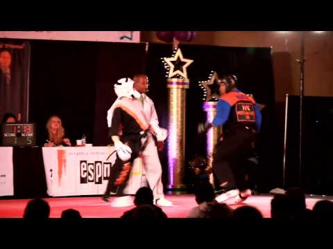 Junior Salientes vs. Hakim Walker - 2009 Pac Jewel