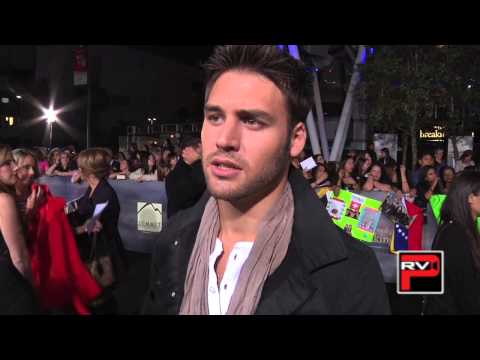 download lagu mp3 mp4 Ryan Guzman Abs, download mp3 Ryan Guzman Abs free download, download mp3 Ryan Guzman Abs