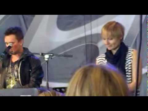 Erik Segerstedt- Can't say i'm sorry och Hello Goodbye.