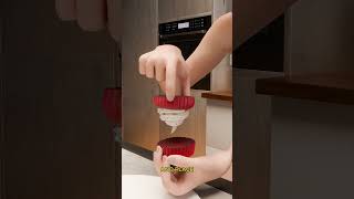 Download lagu Correct Way To Eat A Cupcake 🤫 mp3