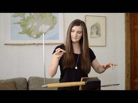 How to play Somewhere over the Rainbow | Carolina talks Theremin