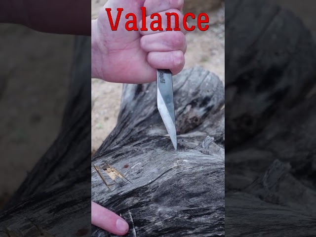 Vídeo relacionado con Chroma Kiridashi diestro cuchillo japonés mango madera con tapa protectora