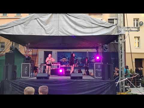 PROSTY ft. IKA - Astronauta LIVE