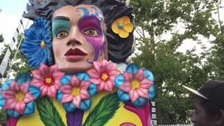 Six Flags St. Louis Mardi Gras Parade