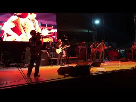 Walter Trout with Mike Zito sitting in on Going Down