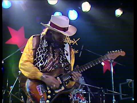 Stevie Ray Vaughan Scuttle Buttin Live In Montreux 1080P