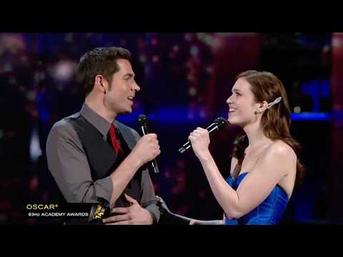 Mandy Moore & Zachary Levi "I See The Light" - Live at the Oscars 2011 #Tangled
