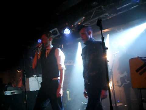 Agent Side Grinder - Die To Live (feat. Henric de la Cour)