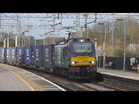 DRS Class 88 passes Bushey (5/4/22)