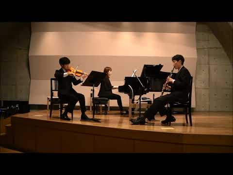 Bela Bartok Contrasts for Violin,Clarinet and Pianoforte 1st mov.
