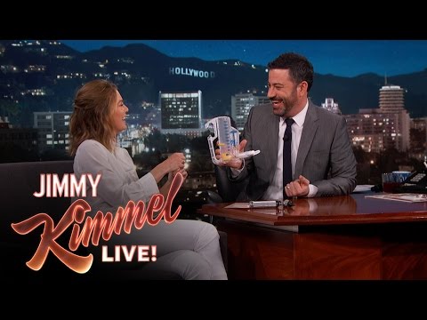 Jimmy Kimmel Tests Ellen Pompeo’s Medical Knowledge