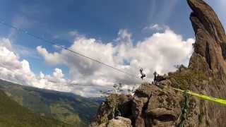 preview picture of video 'Highline Pedra do Baú - 420 e Pança do Mamute'