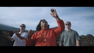 the edit on the shoes is funny - Mad Twinz ft. Mahesh Vinayakram - Stepn